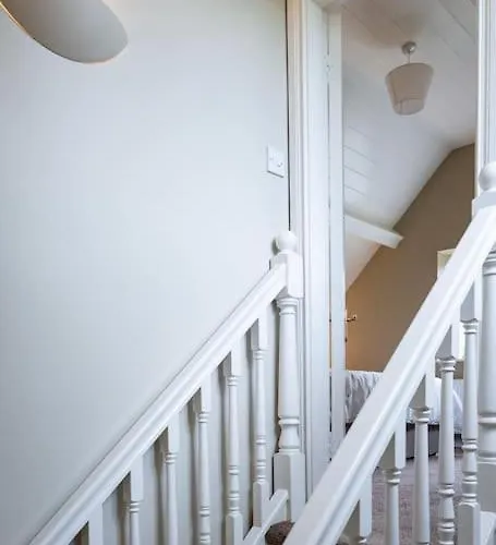 The Rose Apartment *